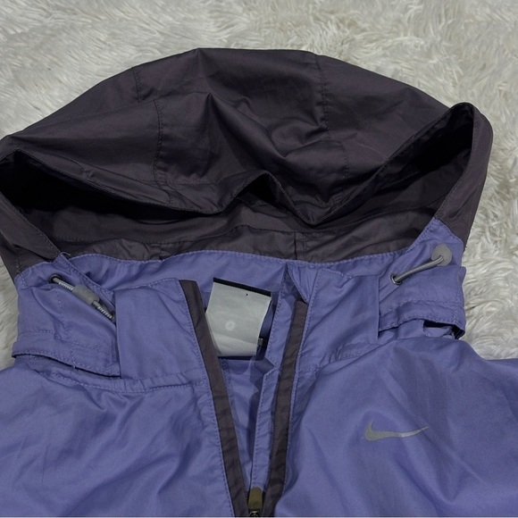 NIKE WOMEN'S VAPOR ZIP RUNNING JACKET lightweight hooded PURPLE size small - Picture 3 of 11